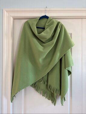 Spring Wrap / shawl / One Size /Bright Green